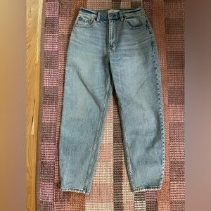 Abercrombie 8z Fitch The 80s Mom High Rise Jeans Worn Once